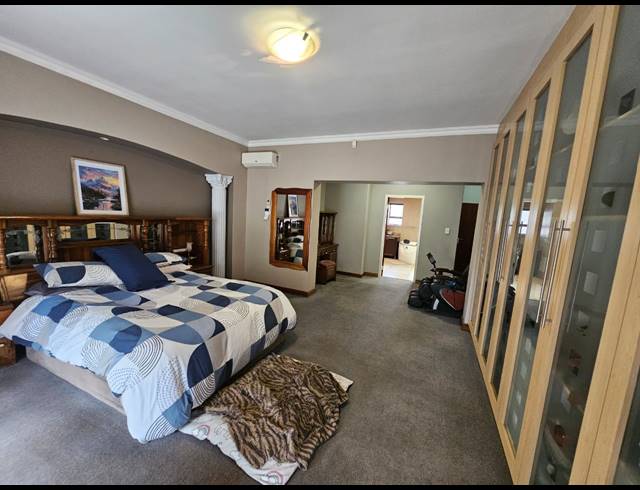 4 BEDROOM HOUSE FOR SALE IN VANDERBIJLPARK SW 5